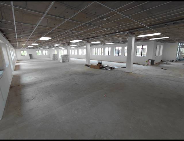 785M² OFFICE TO LET IN VORNA VALLEY